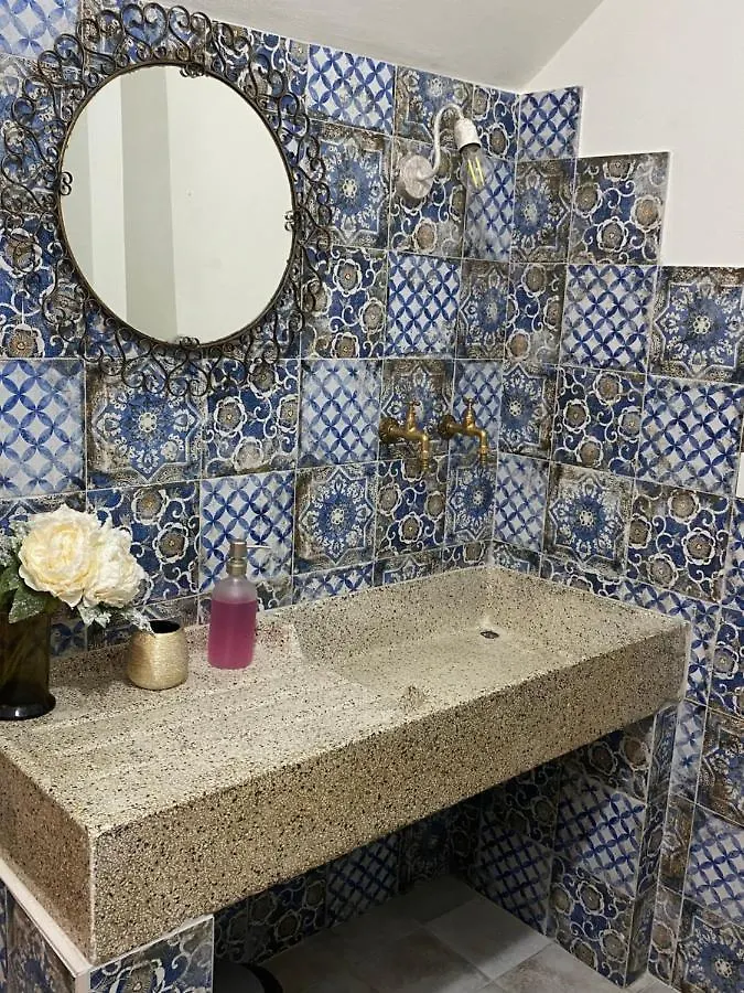 Christy House Bed & Breakfast Vignale  0*, Vignale (Parma)