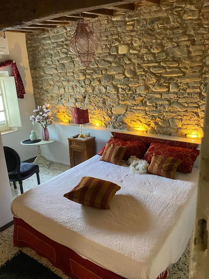 Christy House Bed & Breakfast Vignale  Italy